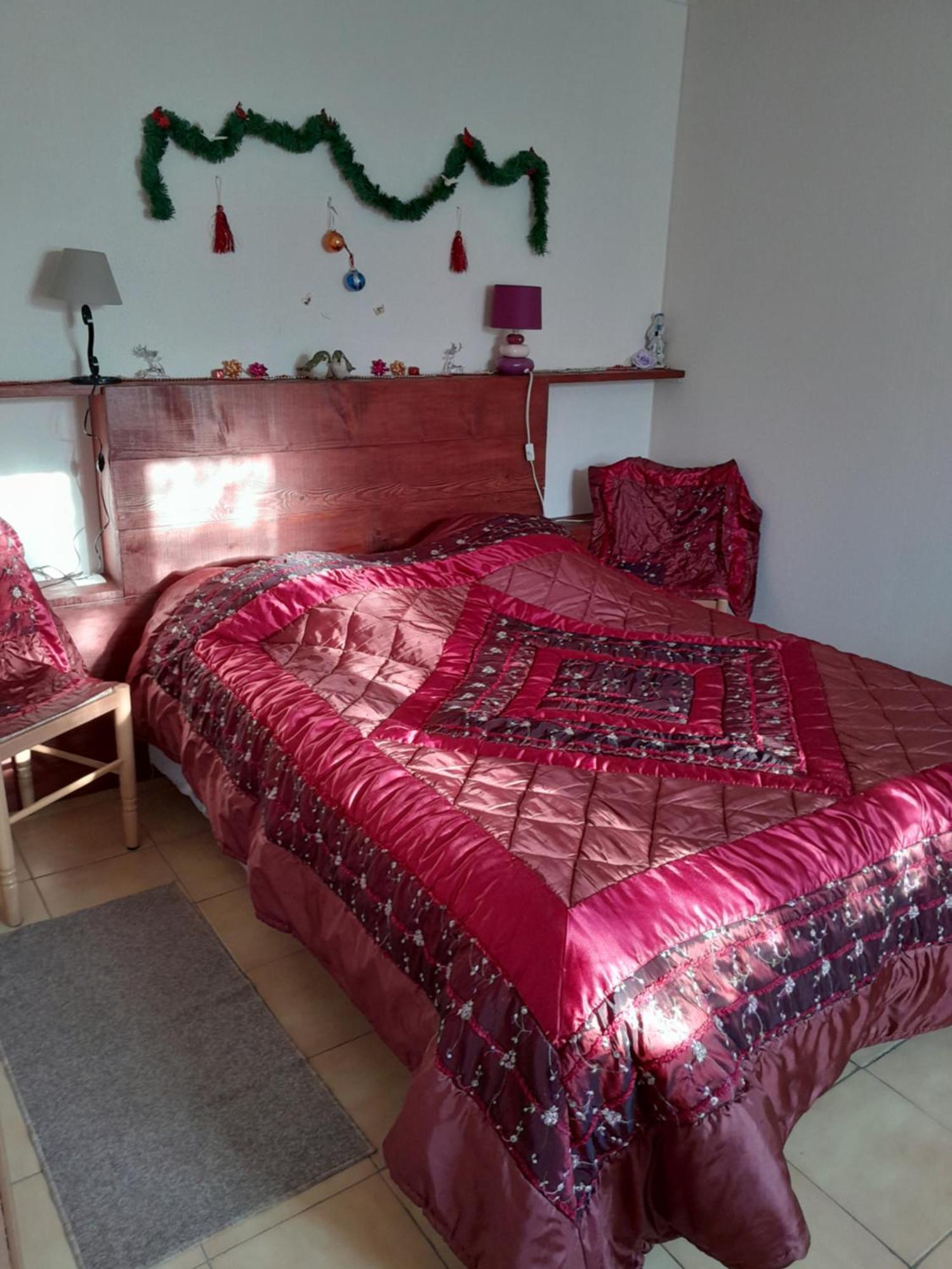 Chez Josie, Gîte et jardin privé, indépendant, calme, parking gratuit, Francheville  Esterno foto